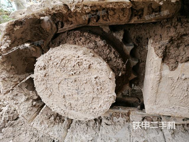 左驅(qū)動(dòng)輪（行走機(jī)構(gòu)）