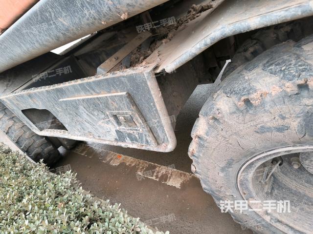 右側(cè)履帶整體（行走機(jī)構(gòu)）