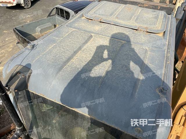 駕駛室頂部（整機(jī)外觀）