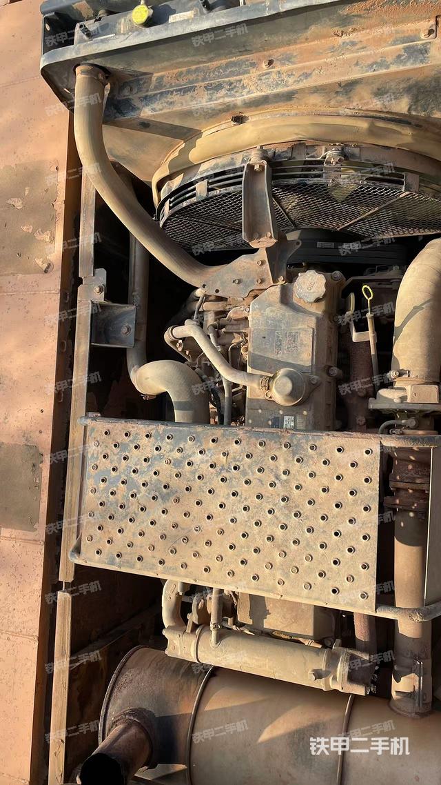 發(fā)動(dòng)機(jī)整體俯視（整機(jī)外觀）