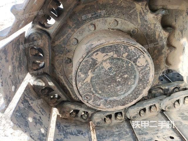 右驅(qū)動(dòng)輪（行走機(jī)構(gòu)）