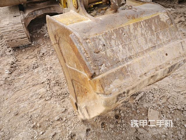 鏟斗45度(工作和回轉(zhuǎn)裝置) 鏟斗45度(工作和回轉(zhuǎn)裝置)