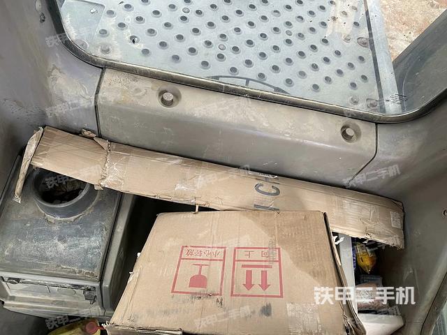 座椅后部（駕駛室部分）