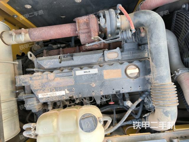 氣門室蓋螺絲特寫（上車部件）