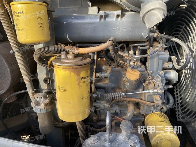 發(fā)動機整體俯視(整機外觀) 發(fā)動機整體俯視(整機外觀)