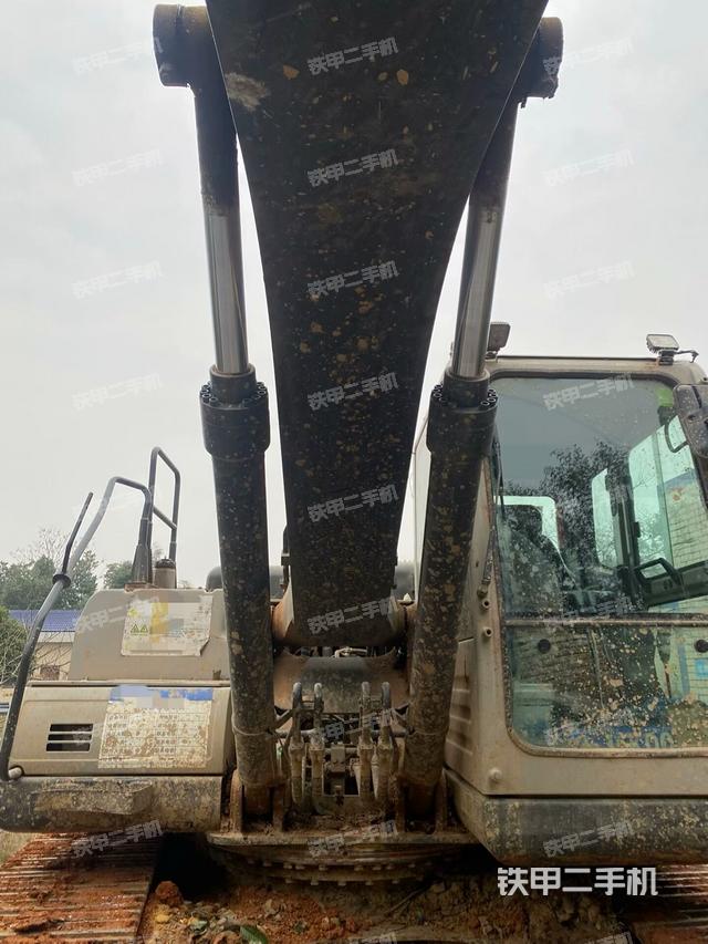 大臂油缸整體?豎拍（工作和回轉(zhuǎn)裝置）