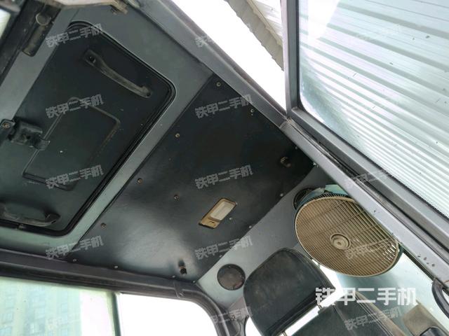 后窗玻璃角標(biāo)(駕駛室部分) 后窗玻璃角標(biāo)(駕駛室部分)