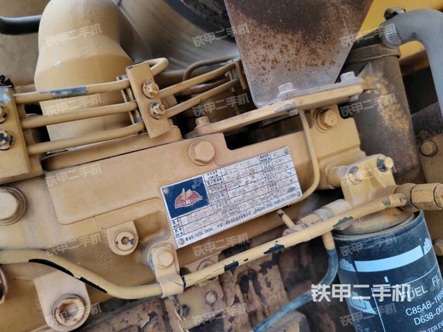 散熱器全景(壓路機(jī)發(fā)動(dòng)機(jī)艙) 散熱器全景(壓路機(jī)發(fā)動(dòng)機(jī)艙)