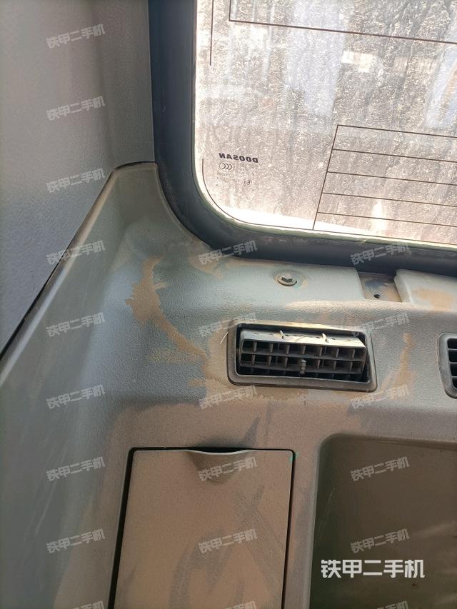 后窗玻璃角標(biāo)（駕駛室部分）