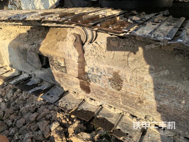 左驅(qū)動(dòng)輪（行走機(jī)構(gòu)）