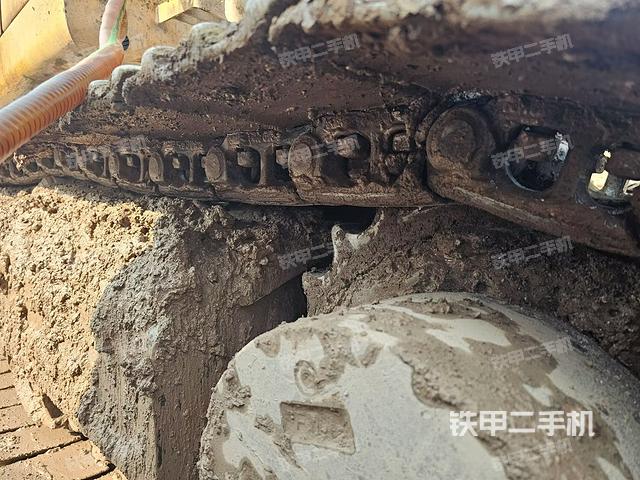 单侧履带整体（整机外观）