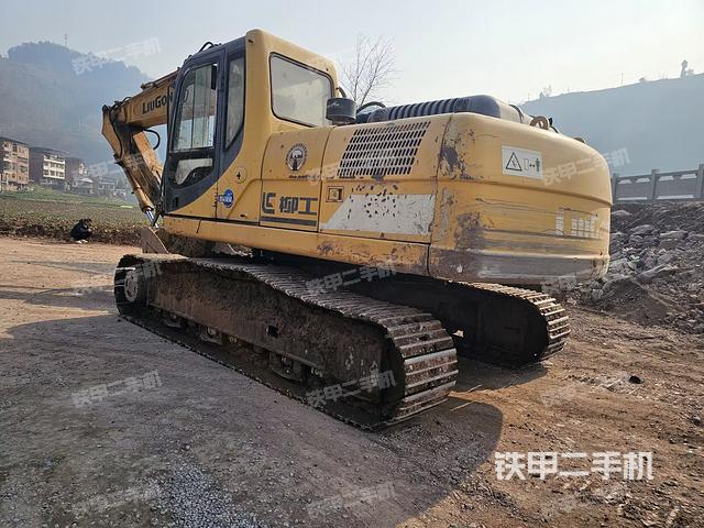 驾驶室整体（整机外观）