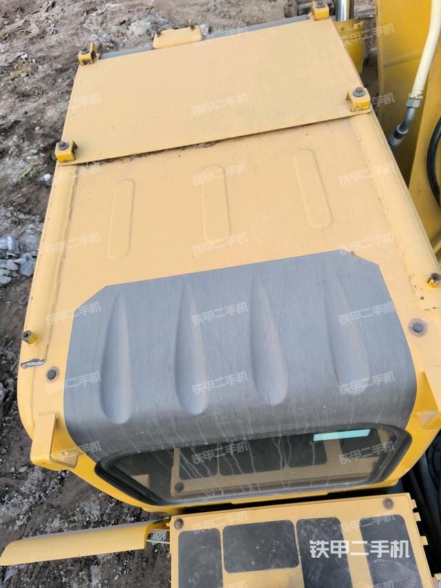 駕駛室頂部俯視（上車部件）