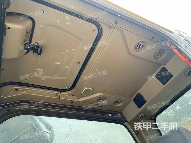 頂棚整體（駕駛室部分）