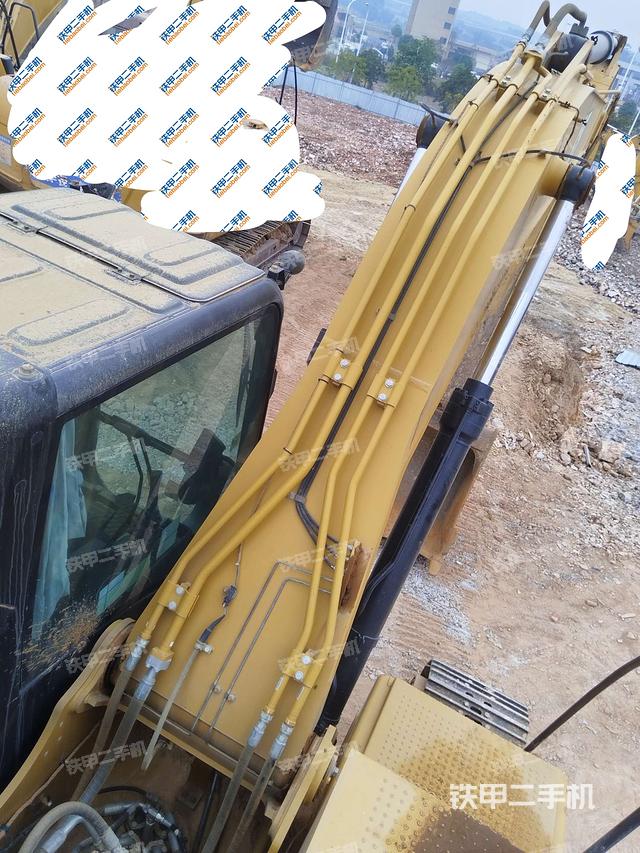 大臂背部俯視（工作和回轉(zhuǎn)裝置）