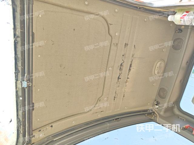 駕駛室頂部（整機(jī)外觀）