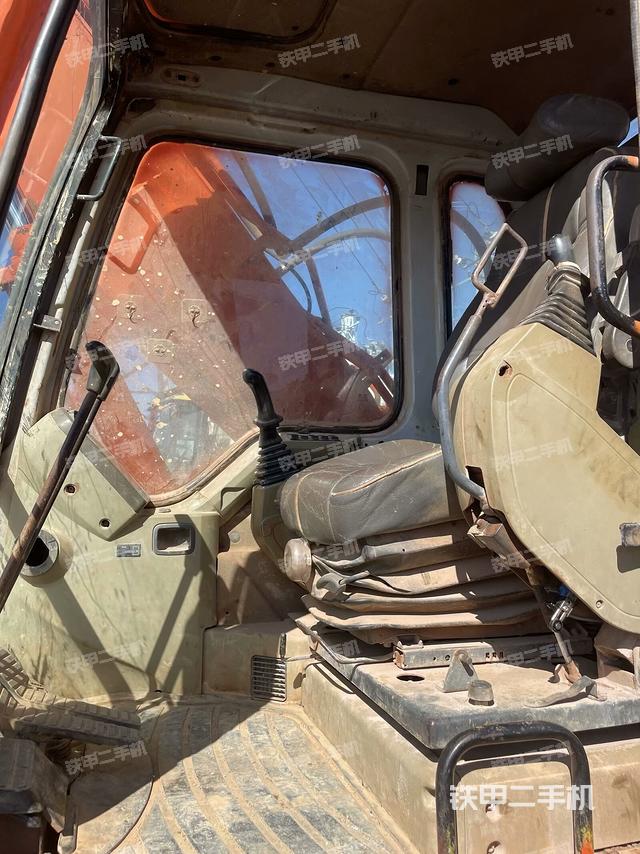 驾驶室整体（整机外观）