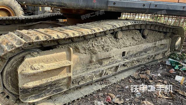 單側(cè)履帶整體（整機(jī)外觀）