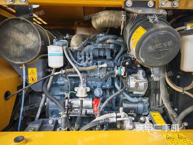 發(fā)動機整體俯視(整機外觀) 發(fā)動機整體俯視(整機外觀)