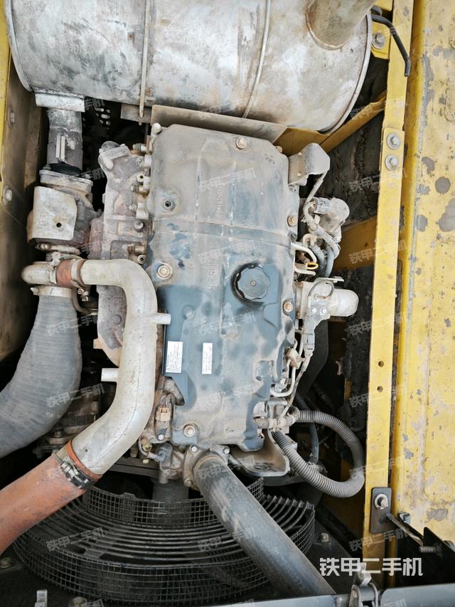 發(fā)動(dòng)機(jī)室（上車部件）