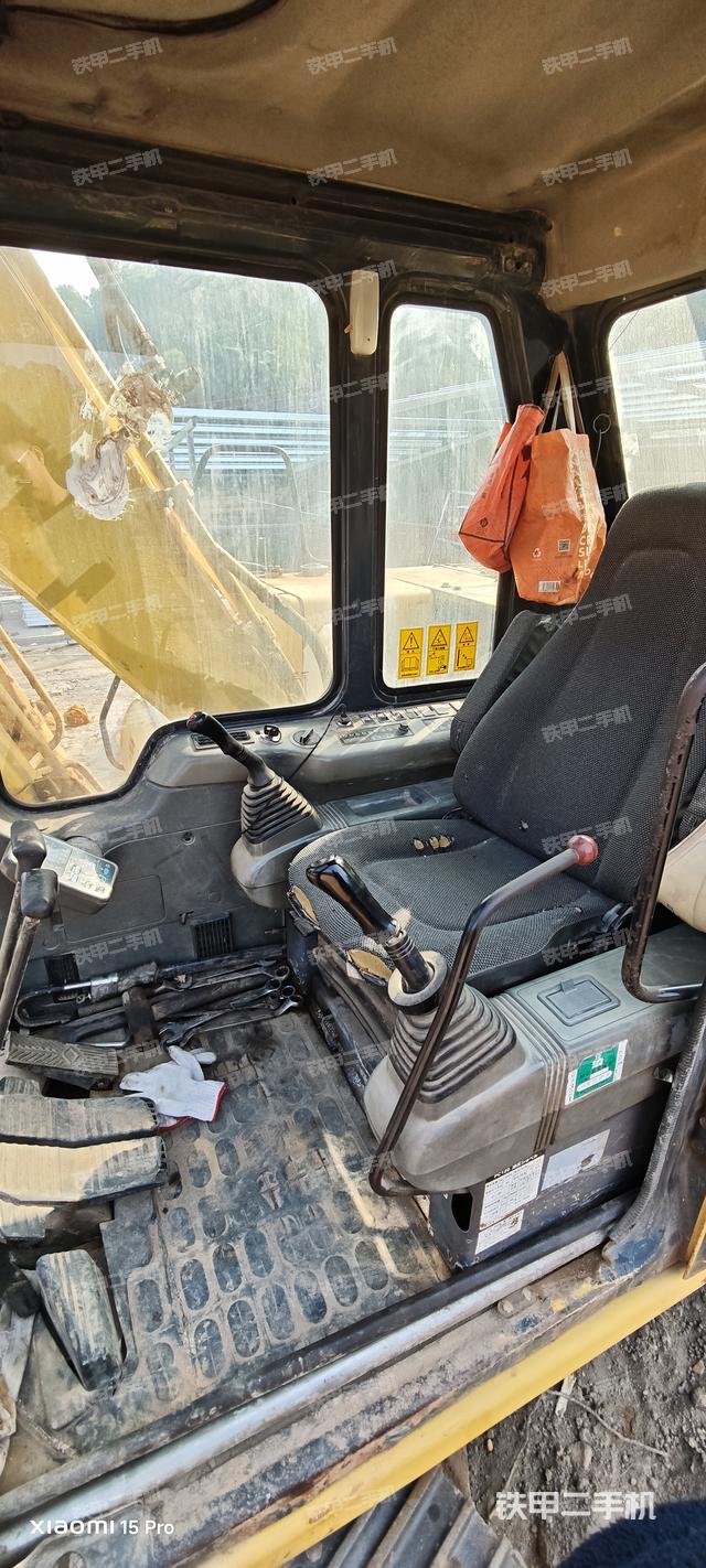 驾驶室整体（整机外观）