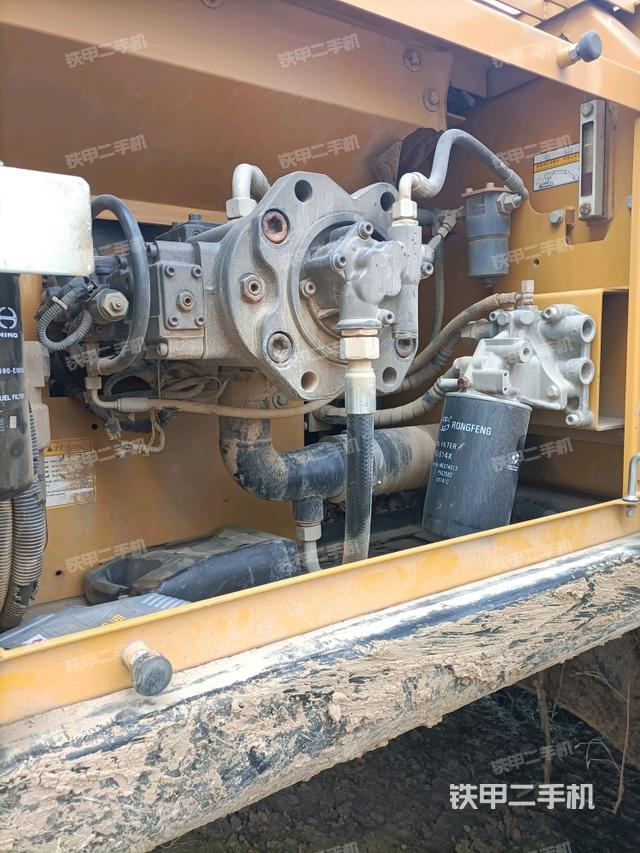 液壓泵斜45?左（大件艙室）