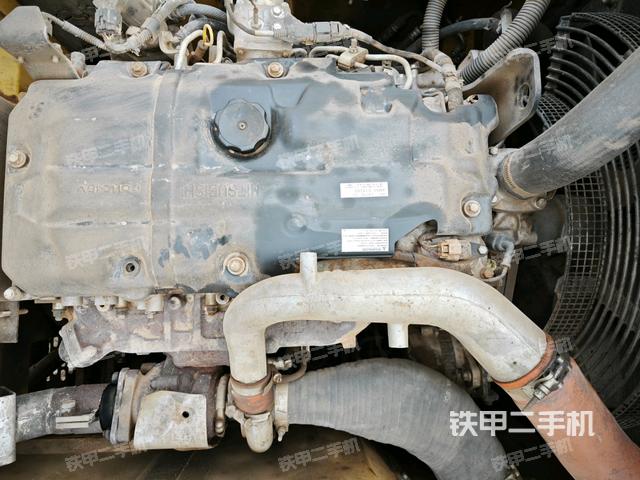 氣門室蓋螺絲特寫(xiě)（上車部件）