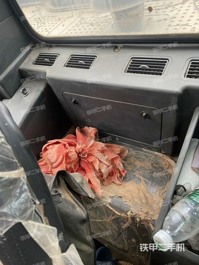 座椅后部（駕駛室部分）