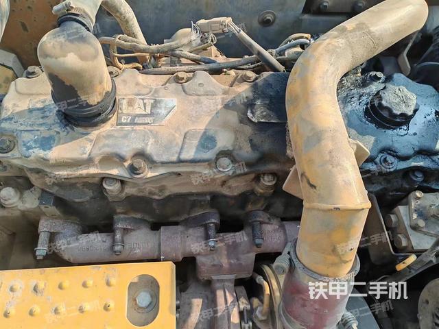 發(fā)動機整體俯視(整機外觀) 發(fā)動機整體俯視(整機外觀)