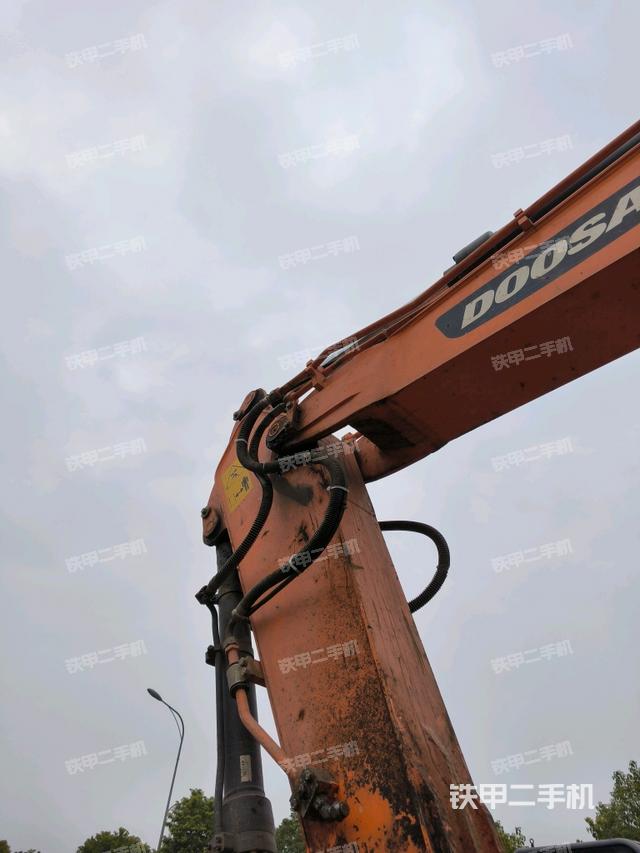 小臂整體左后（工作和回轉(zhuǎn)裝置）