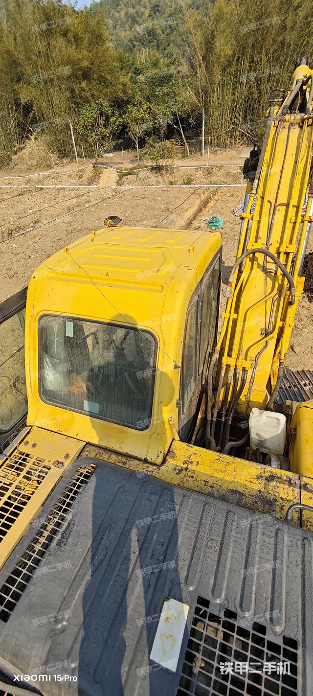 驾驶室顶部（整机外观）