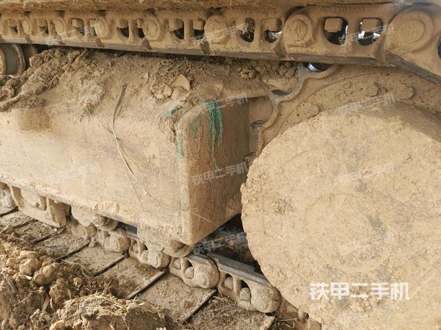 右側(cè)履帶整體(行走機(jī)構(gòu)) 右側(cè)履帶整體(行走機(jī)構(gòu))