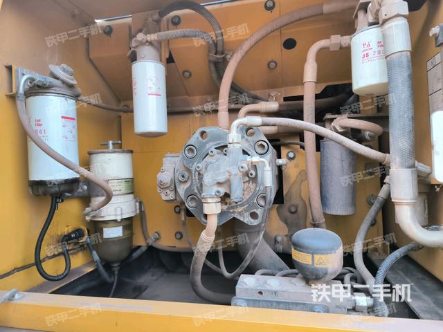 液壓泵斜45?左（大件艙室）