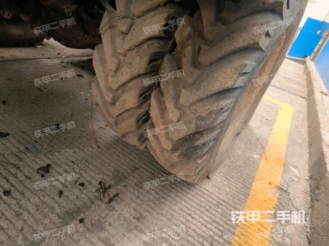 左側(cè)履帶整體?(行走機構(gòu)) 左側(cè)履帶整體?(行走機構(gòu))