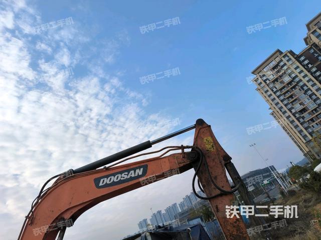 鏟斗45度(工作和回轉(zhuǎn)裝置) 鏟斗45度(工作和回轉(zhuǎn)裝置)