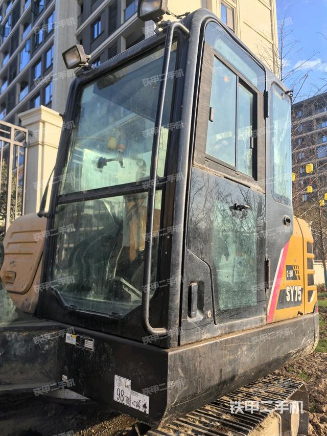 ?駕駛室正側(cè)（駕駛室部分）