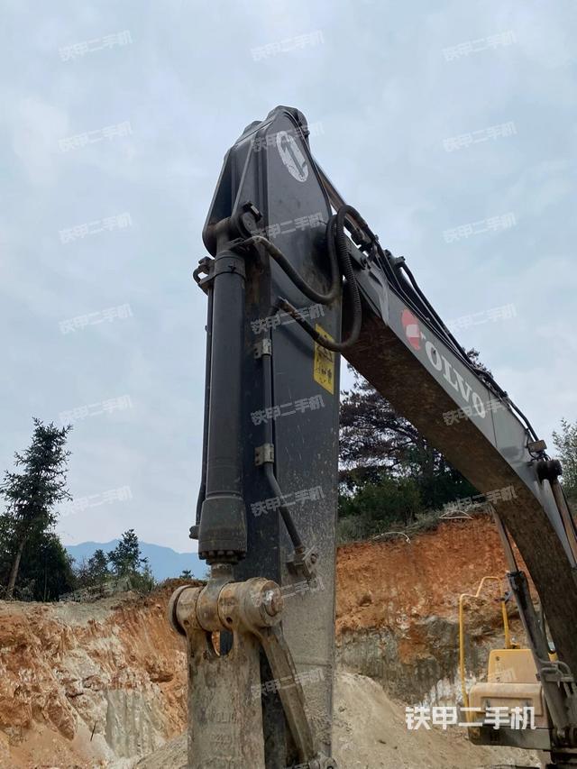 小臂整體右前（工作和回轉裝置）