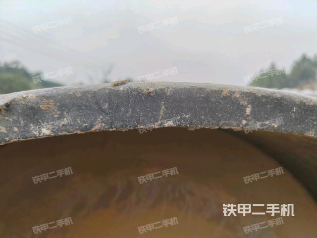 前輪左側(cè)減震塊連接及部件(壓路機(jī)前后車(chē)架) 前輪左側(cè)減震塊連接及部件(壓路機(jī)前后車(chē)架)