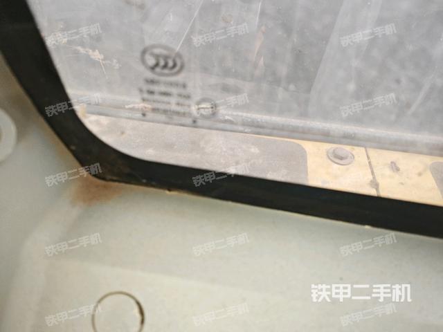 后窗玻璃角標(biāo)(駕駛室部分) 后窗玻璃角標(biāo)(駕駛室部分)
