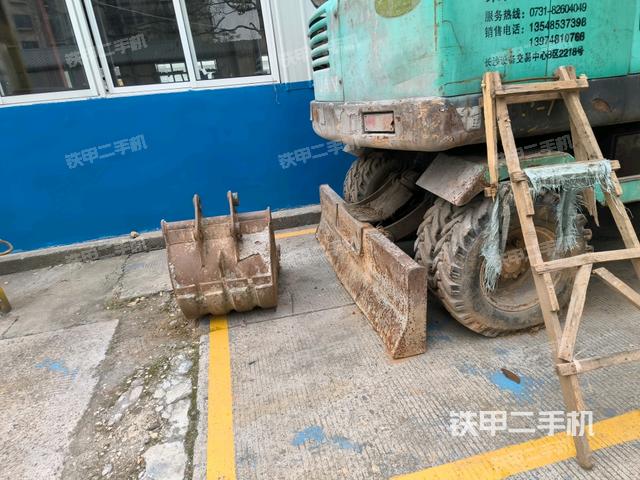 大臂整體?右側(cè)(工作和回轉(zhuǎn)裝置) 大臂整體?右側(cè)(工作和回轉(zhuǎn)裝置)