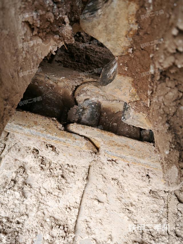 左側(cè)行走馬達(dá)蓋板（行走機(jī)構(gòu)）