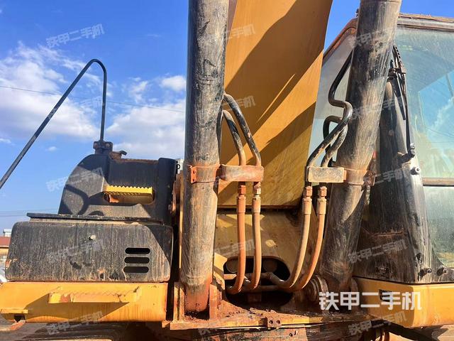大臂油缸整體?豎拍(工作和回轉(zhuǎn)裝置) 大臂油缸整體?豎拍(工作和回轉(zhuǎn)裝置)