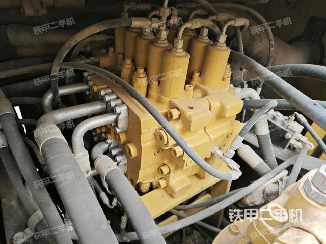 分配閥（上車部件）