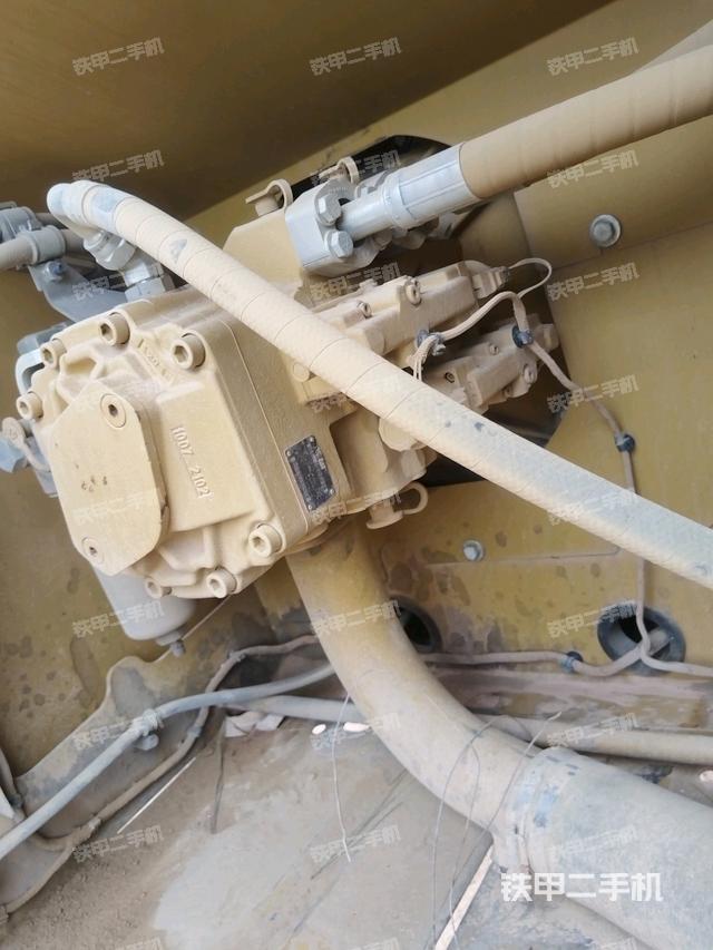 液壓泵斜45?右（大件艙室）