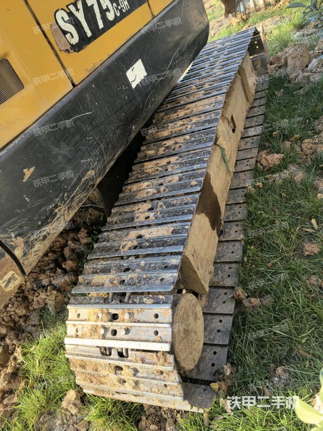 右側(cè)履帶整體?（行走機(jī)構(gòu)）