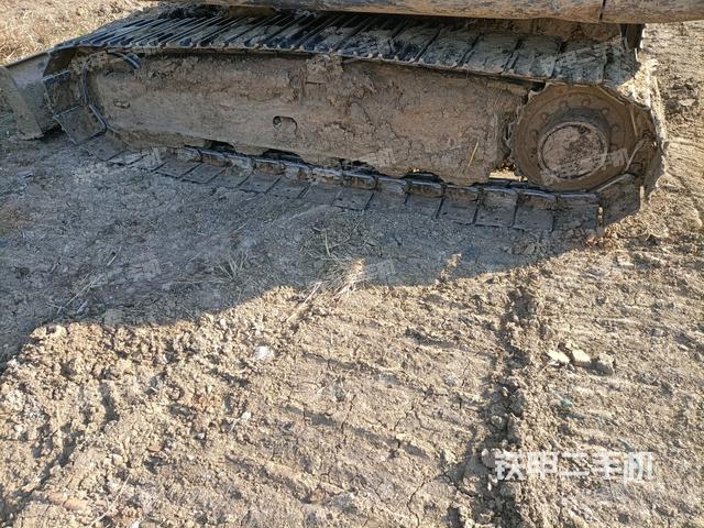 右側(cè)履帶整體?（行走機(jī)構(gòu)）