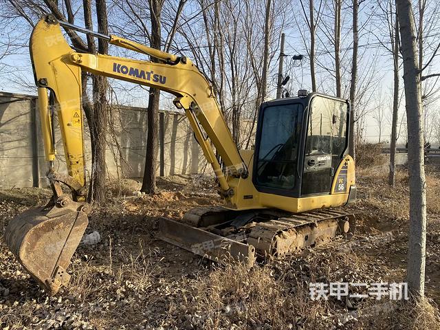 駕駛室整體(整機外觀) 駕駛室整體(整機外觀)