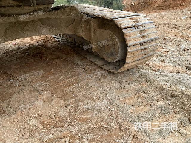 左側行走馬達蓋板（行走機構）