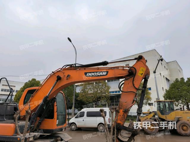 大臂整體?右側(cè)（工作和回轉(zhuǎn)裝置）