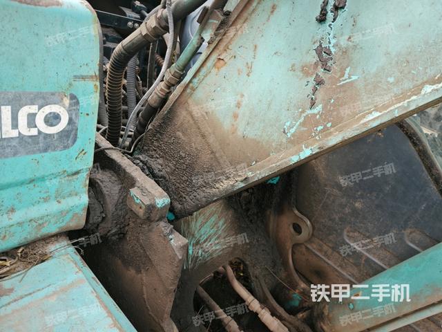 大臂根部?斜視(工作和回轉(zhuǎn)裝置) 大臂根部?斜視(工作和回轉(zhuǎn)裝置)